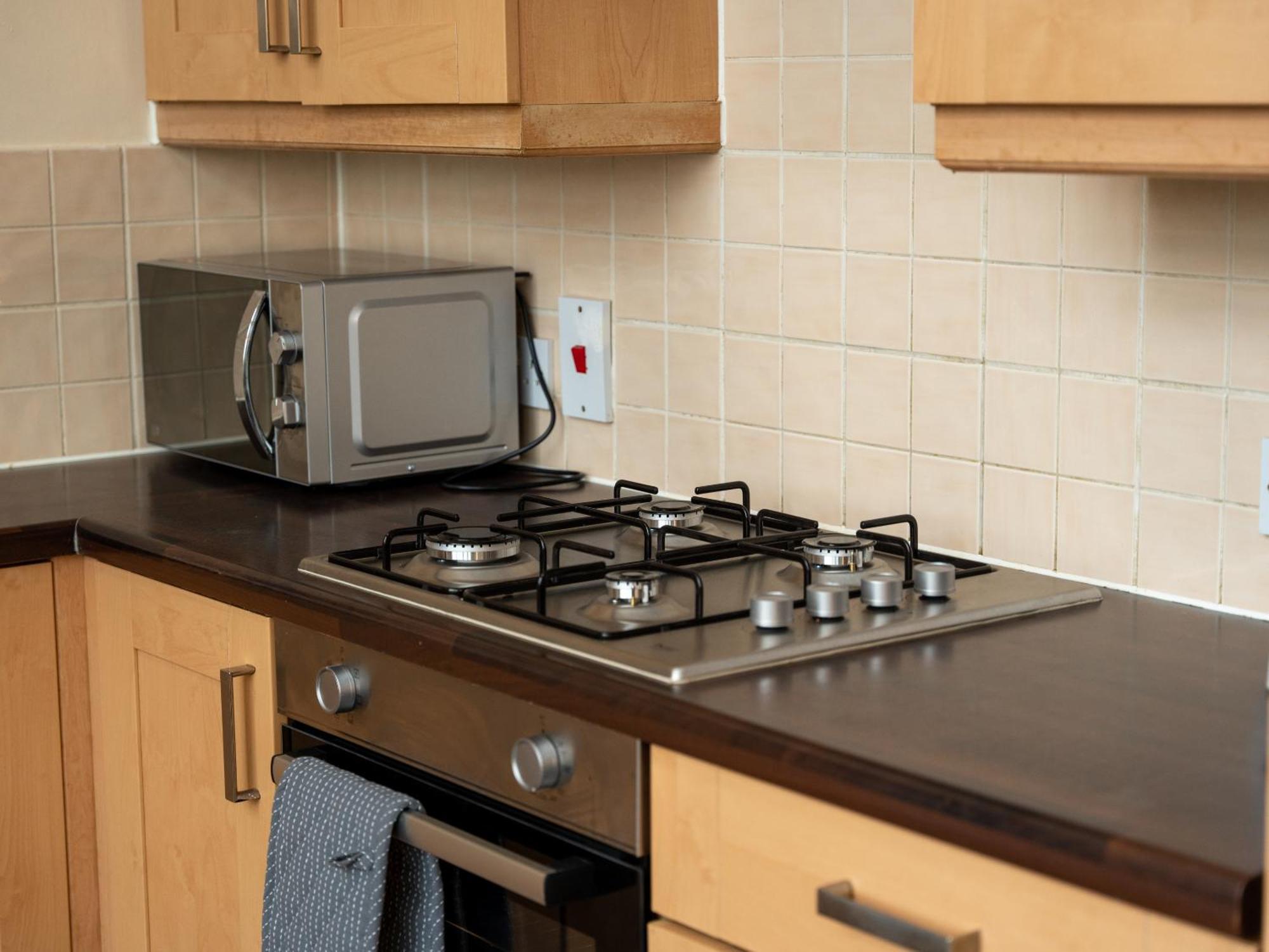 Luxury 2 Bed Apartment - Near Heathrow, Legoland, Windsor Слау Экстерьер фото