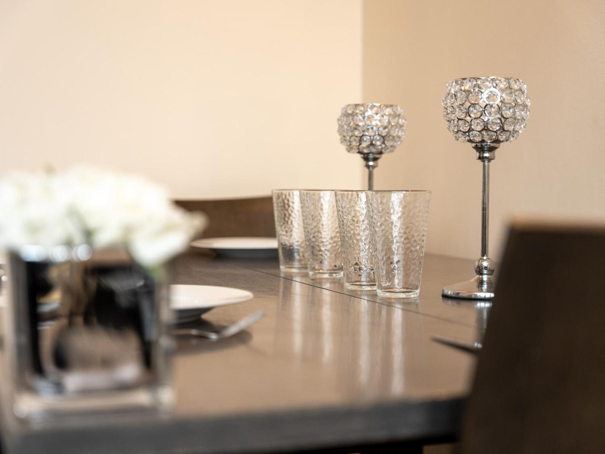 Luxury 2 Bed Apartment - Near Heathrow, Legoland, Windsor Слау Экстерьер фото