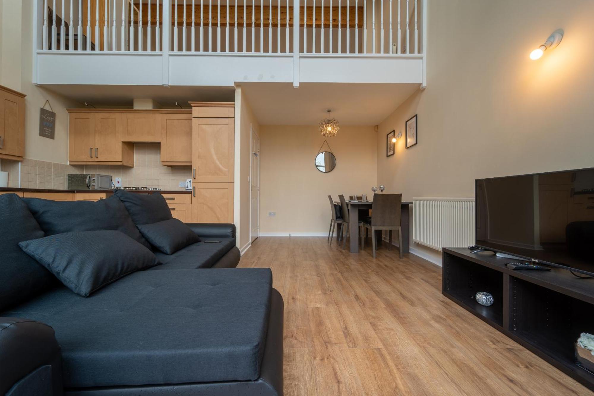 Luxury 2 Bed Apartment - Near Heathrow, Legoland, Windsor Слау Экстерьер фото