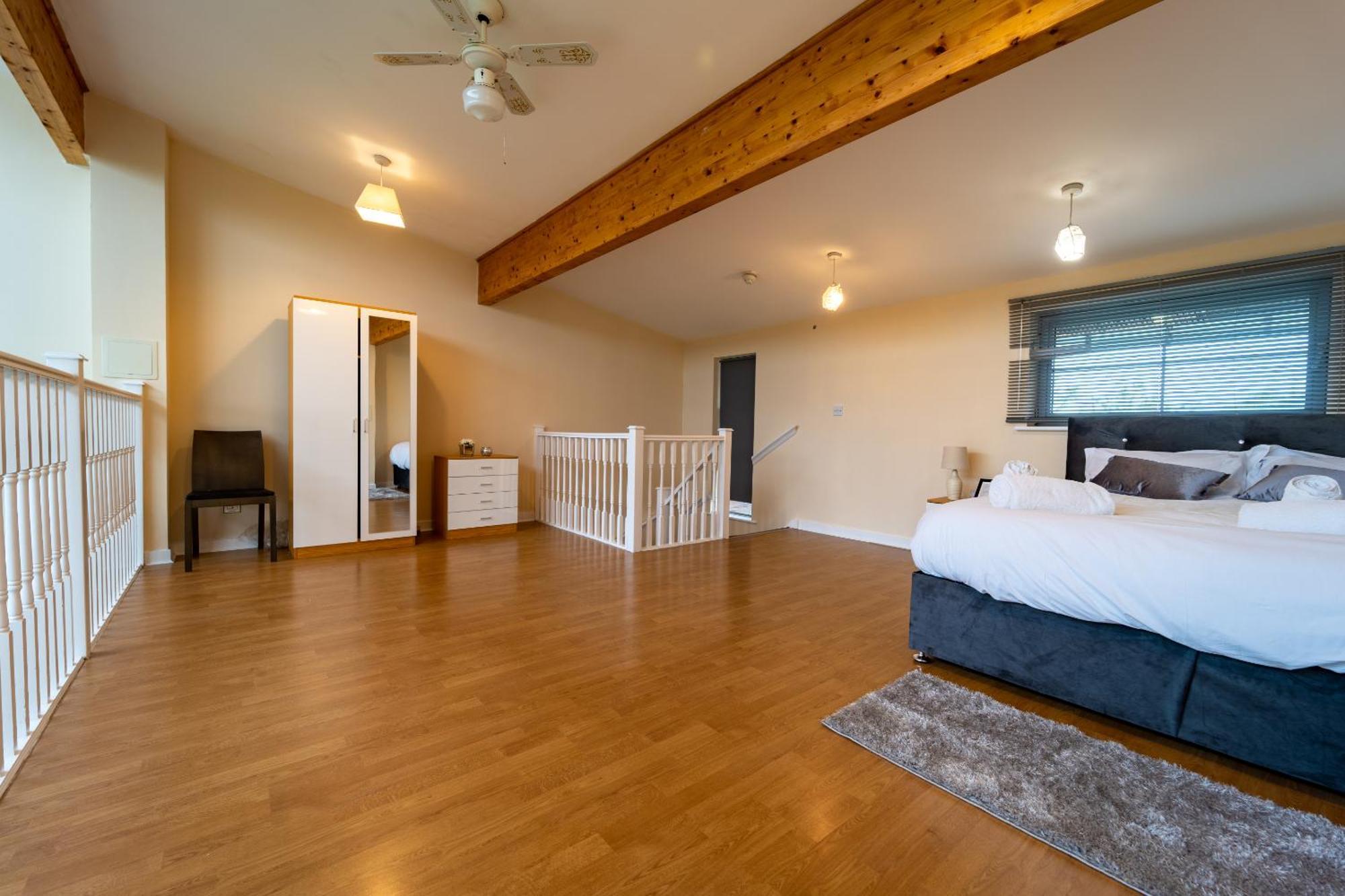 Luxury 2 Bed Apartment - Near Heathrow, Legoland, Windsor Слау Экстерьер фото