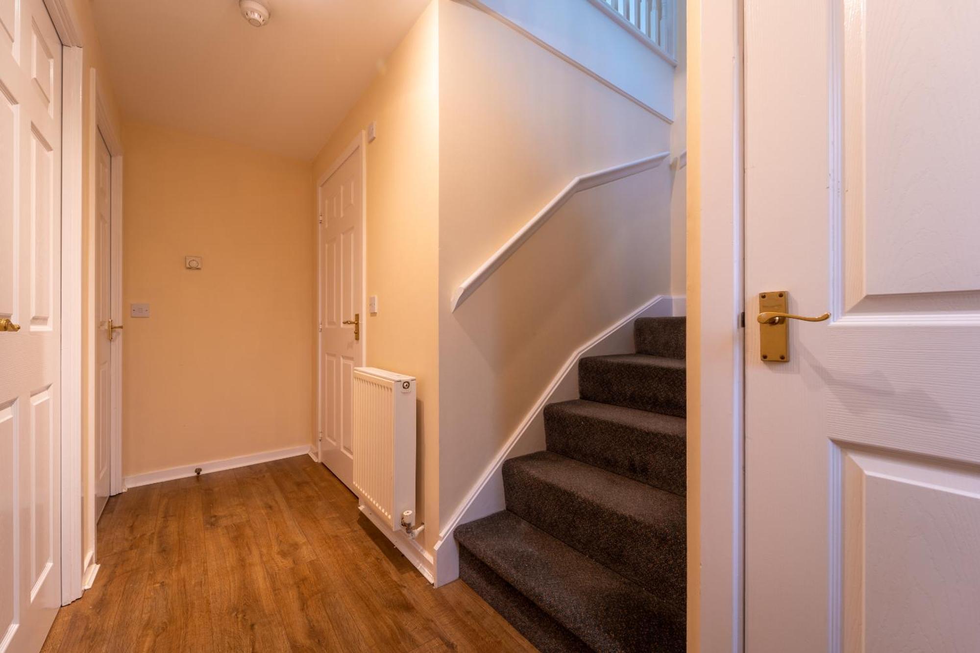 Luxury 2 Bed Apartment - Near Heathrow, Legoland, Windsor Слау Экстерьер фото